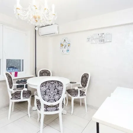 Hostel Komarovka *